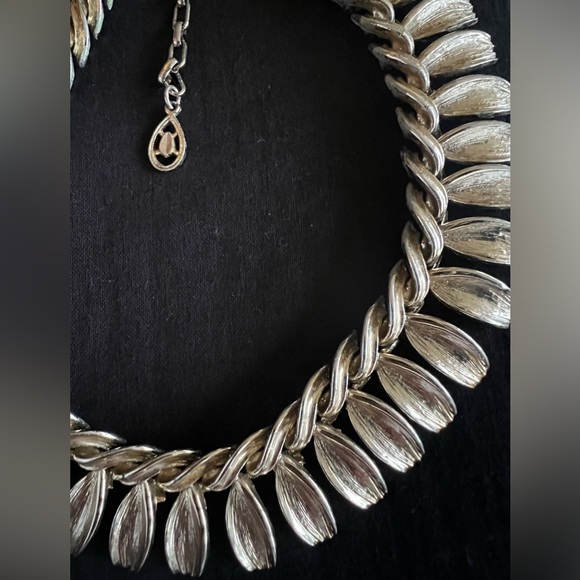 Vintage Choker - Picture 3 of 9